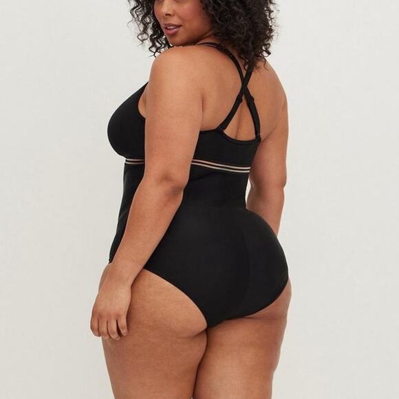 Torrid Black Wireless Elastic Inset One Piece Swimsuit 4X 12710294 - Picture 2 of 16
